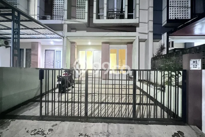 Rumah Modern 2 Kamar LT 138m2 di Pondok Benda Rumah Modern 2 Kamar LT 138m2 di Pondok Benda
