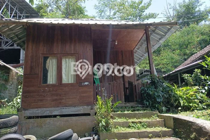 Lokasi Strategis! Dijual Gudang Bisnis di Tingkir, Salatiga Kondisi Bagus Lokasi Strategis! Dijual Gudang Bisnis di Tingkir, Salatiga Kondisi Bagus