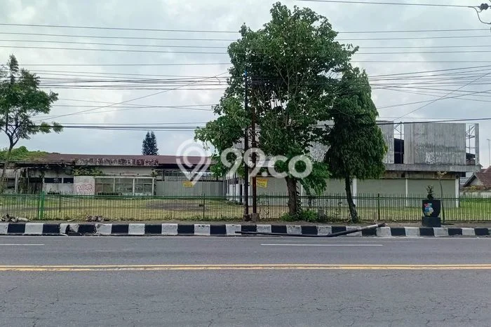 Disewakan Komersial komersial di Magelang Utara luas bangunan 1700m2 Disewakan Komersial komersial di Magelang Utara luas bangunan 1700m2