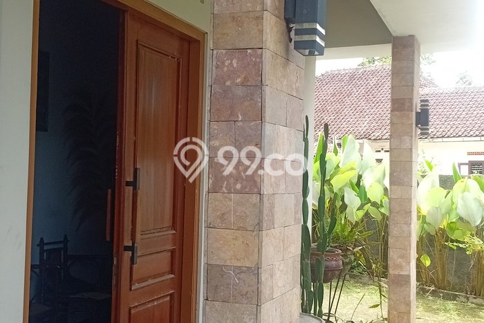 Jual Rumah Bagus Siap Huni LB 150m2 di Mertoyudan, Magelang Jual Rumah Bagus Siap Huni LB 150m2 di Mertoyudan, Magelang