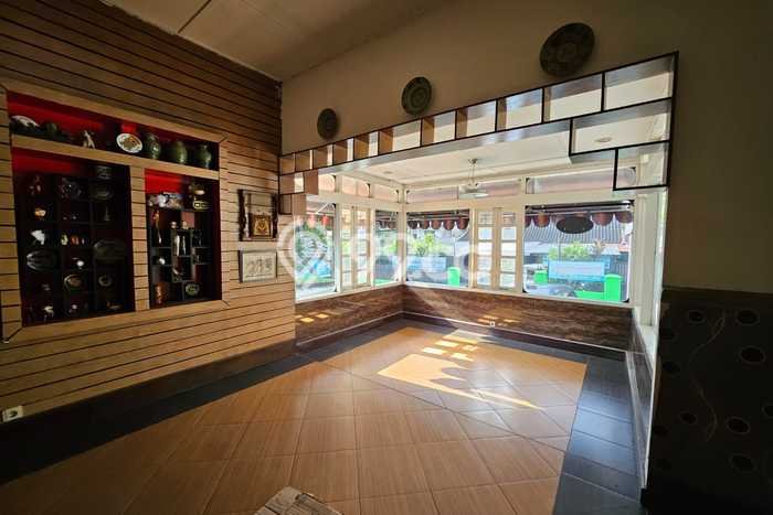 Dijual Rumah 5 Kamar Lokasi Ideal Bagus dan Strategis di Magelang Tengah Dijual Rumah 5 Kamar Lokasi Ideal Bagus dan Strategis di Magelang Tengah