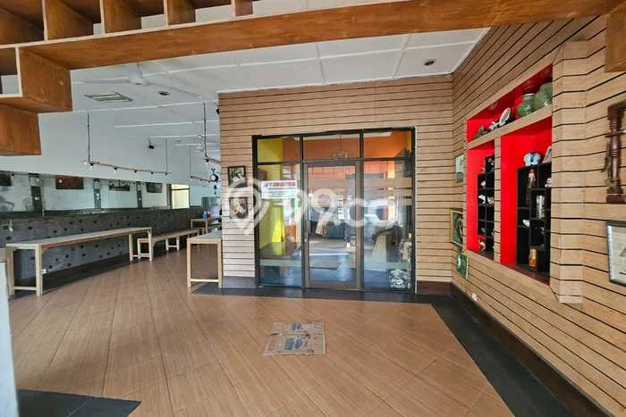 Dijual Rumah 5 Kamar Lokasi Ideal Bagus dan Strategis di Magelang Tengah Dijual Rumah 5 Kamar Lokasi Ideal Bagus dan Strategis di Magelang Tengah
