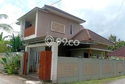 Jual Rumah Bagus Siap Huni LB 150m2 di Mertoyudan, Magelang Jual Rumah Bagus Siap Huni LB 150m2 di Mertoyudan, Magelang