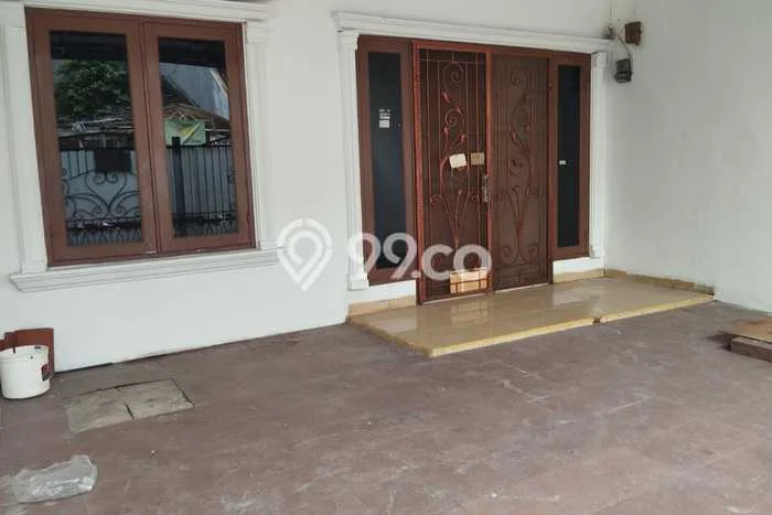 Lokasi terbaik! Rumah siap pakai dikontrakkan di Kelapa Gading LB 110m2 Lokasi terbaik! Rumah siap pakai dikontrakkan di Kelapa Gading LB 110m2