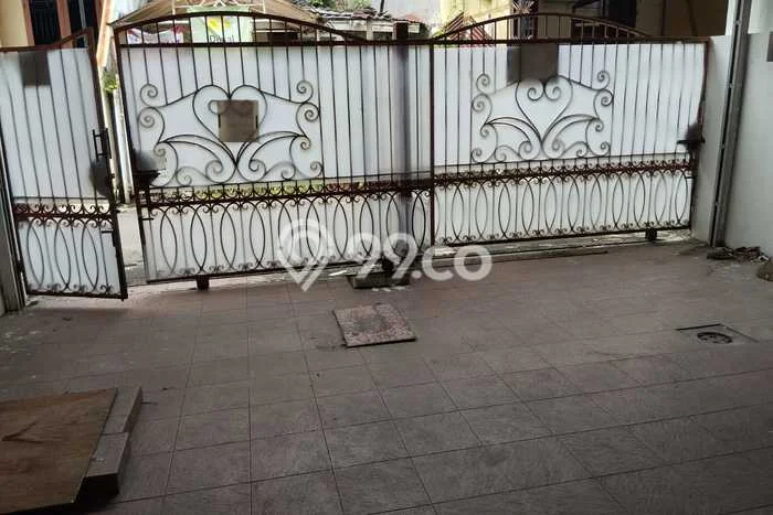 Lokasi terbaik! Rumah siap pakai dikontrakkan di Kelapa Gading LB 110m2 Lokasi terbaik! Rumah siap pakai dikontrakkan di Kelapa Gading LB 110m2