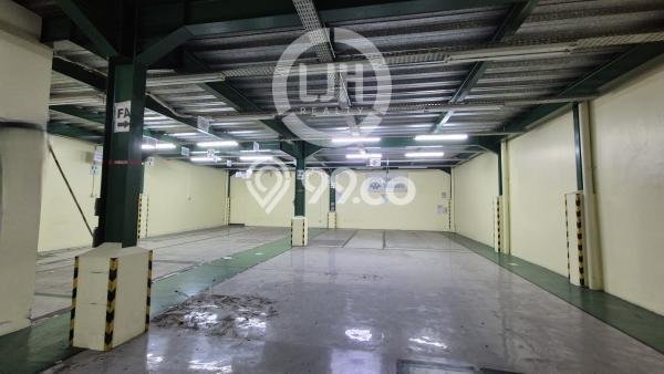 Unit Gudang Disewa Lokasi Cakung, Jakarta Timur Spesifikasi Luas Bangunan 1177m2 Unit Gudang Disewa Lokasi Cakung, Jakarta Timur Spesifikasi Luas Bangunan 1177m2
