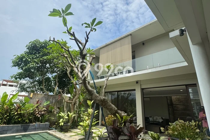 FOR SALE! Vila Kawasan , Area 680m2m², Lokasi Premium FOR SALE! Vila Kawasan , Area 680m2m², Lokasi Premium