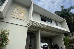 HOT DEAL! Vila Kawasan , Luas 1430m2m², Area Strategis HOT DEAL! Vila Kawasan , Luas 1430m2m², Area Strategis