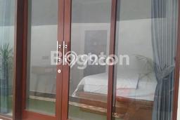 Disewakan! Rumah 2 Kamar Tidur &
2 Kamar Mandi di Sanur, Denpasar Disewakan! Rumah 2 Kamar Tidur &
2 Kamar Mandi di Sanur, Denpasar