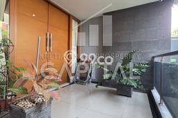 Ready to Use! Premium House LT 376m2 Desain Elegan di Bandung Kota Ready to Use! Premium House LT 376m2 Desain Elegan di Bandung Kota