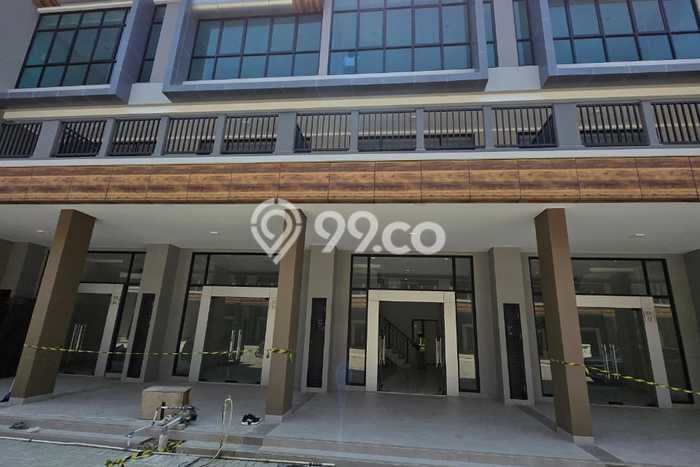 LOKASI BISNIS! Ruko Disewakan Kawasan Summarecon Bekasi, Luas 1m², Area Strategis, Siap Usaha LOKASI BISNIS! Ruko Disewakan Kawasan Summarecon Bekasi, Luas 1m², Area Strategis, Siap Usaha