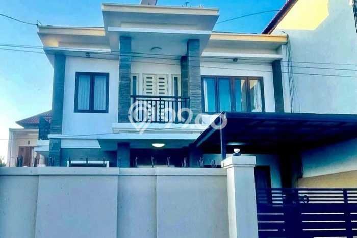 Rumah Elit Modern Tanpa Renovasi di Renon Denpasar Rumah Elit Modern Tanpa Renovasi di Renon Denpasar