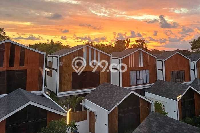 FOR SALE! Vila Kawasan , Area 140m2m², Lokasi Premium FOR SALE! Vila Kawasan , Area 140m2m², Lokasi Premium