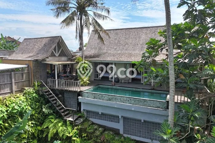 FOR SALE! Vila di , Area 428m2m², Akses ke Pusat Kota FOR SALE! Vila di , Area 428m2m², Akses ke Pusat Kota