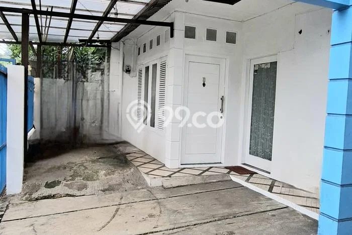 Disewakan Rumah Murah di Bintaro Tangerang Selatan Punya 1 KT Disewakan Rumah Murah di Bintaro Tangerang Selatan Punya 1 KT