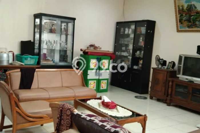 For Sale Rumah 4 Kamar Lokasi Strategis Nyaman dan Strategis di Serpong Utara For Sale Rumah 4 Kamar Lokasi Strategis Nyaman dan Strategis di Serpong Utara
