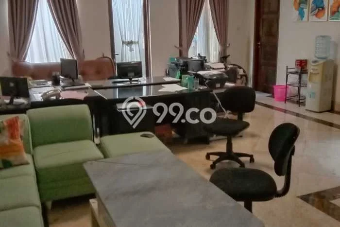 Hunian Eksklusif Siap Huni LT 280m2 di Kebon Jeruk, Jakarta Barat Hunian Eksklusif Siap Huni LT 280m2 di Kebon Jeruk, Jakarta Barat
