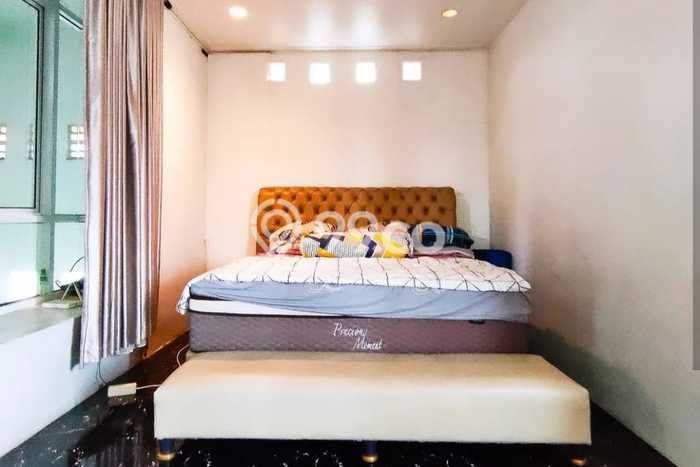 Rumah Modern LB/LT 400m2/135m2 Dijual Area Citra Grand, Jakarta Timur Rumah Modern LB/LT 400m2/135m2 Dijual Area Citra Grand, Jakarta Timur