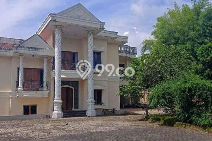 Rumah Mewah Dijual LT 1100m2 di Malalayang, Manado Rumah Mewah Dijual LT 1100m2 di Malalayang, Manado