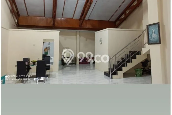 Rumah di Malalayang, Manado, LT 300m2m² LB 120m2m² Rumah di Malalayang, Manado, LT 300m2m² LB 120m2m²