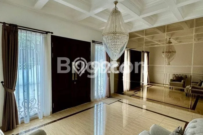 Disewakan! Rumah 6 Kamar Tidur &
5 Kamar Mandi di Meruya, Jakarta Barat Disewakan! Rumah 6 Kamar Tidur &
5 Kamar Mandi di Meruya, Jakarta Barat