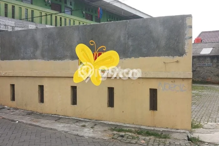 Jarang Ada! Tanah di Ciledug Punya Luas 221m2 SHM Jarang Ada! Tanah di Ciledug Punya Luas 221m2 SHM