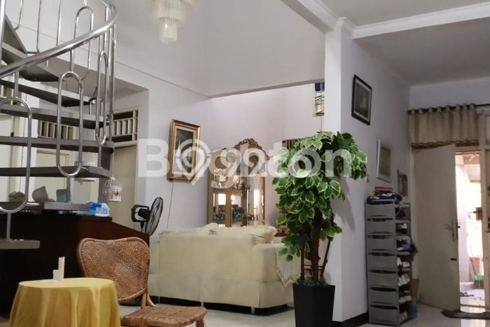 Dijual Rumah 4 Kamar Lokasi Strategis Nyaman dan Strategis di Ciledug Dijual Rumah 4 Kamar Lokasi Strategis Nyaman dan Strategis di Ciledug