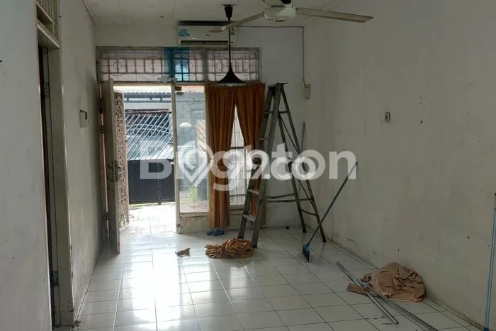 Hunian Cantik Modern Lb 120m2 di Ciledug, Tangerang Hunian Cantik Modern Lb 120m2 di Ciledug, Tangerang