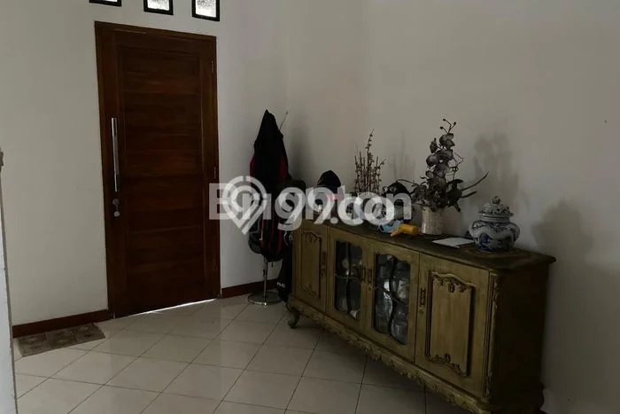 Rumah Luxury Modern Tanpa Renovasi di Joglo Jakarta Barat Rumah Luxury Modern Tanpa Renovasi di Joglo Jakarta Barat