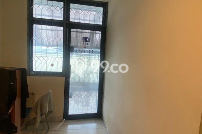Unit Ruko Dijual di Jakarta Barat LT 84m2 & LB 84m2 Unit Ruko Dijual di Jakarta Barat LT 84m2 & LB 84m2