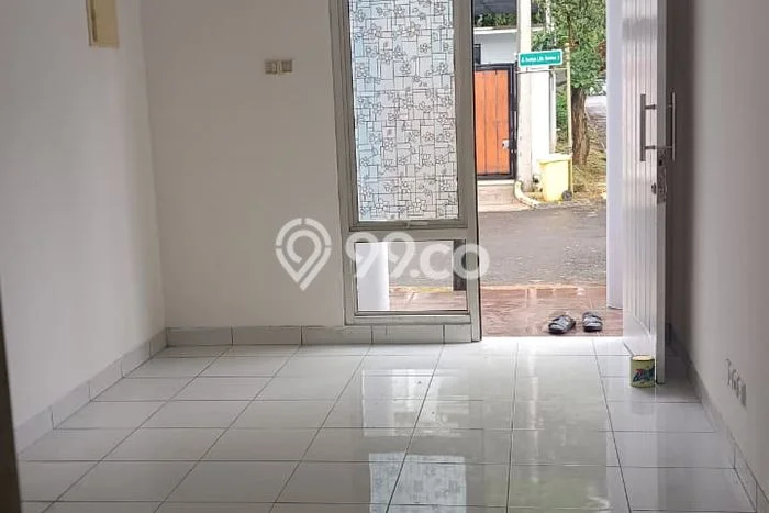 Disewakan! Rumah 3 Kamar Tidur &
2 Kamar Mandi di Gading Serpong, Tangerang Disewakan! Rumah 3 Kamar Tidur &
2 Kamar Mandi di Gading Serpong, Tangerang