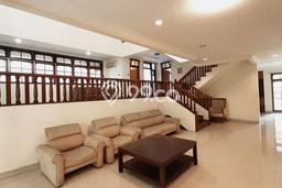 Dijual Rumah Luas Megah Dengan View Cantik di Pondok Indah, Jakarta Selatan Dijual Rumah Luas Megah Dengan View Cantik di Pondok Indah, Jakarta Selatan