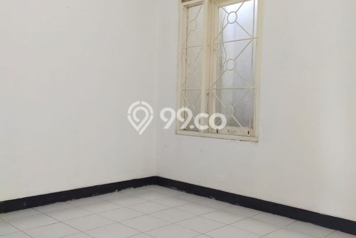 Hunian Nyaman Asri 2 KT Siap Huni di BSD Nusaloka Tangerang Hunian Nyaman Asri 2 KT Siap Huni di BSD Nusaloka Tangerang