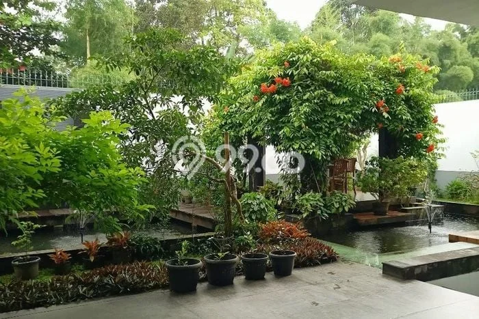 Rumah Mewah LB 750m2 Siap Pakai Desain Elegan di BSD Bukit Golf, Tangerang Rumah Mewah LB 750m2 Siap Pakai Desain Elegan di BSD Bukit Golf, Tangerang