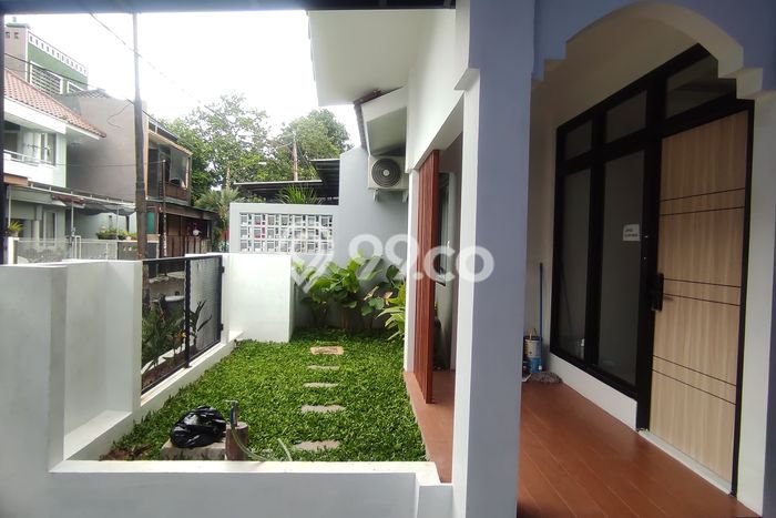 Rumah Luas Asri 2 KT Siap Pakai di Sektor 9-Bintaro Tangerang Selatan Rumah Luas Asri 2 KT Siap Pakai di Sektor 9-Bintaro Tangerang Selatan