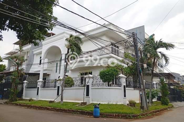 Rumah Elit LB 408m2 Siap Huni Desain Elegan di Muara Karang, Jakarta Utara Rumah Elit LB 408m2 Siap Huni Desain Elegan di Muara Karang, Jakarta Utara