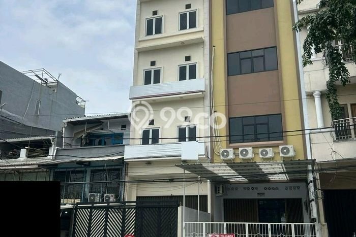 Ruko Bagus Dijual LB 360m2 Lokasi Strategis Jakarta Utara Area Cocok untuk Berbisnis Ruko Bagus Dijual LB 360m2 Lokasi Strategis Jakarta Utara Area Cocok untuk Berbisnis
