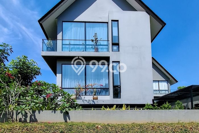 Rumah Elit Modern Tanpa Renovasi di Lebak Bulus Jakarta Selatan Rumah Elit Modern Tanpa Renovasi di Lebak Bulus Jakarta Selatan