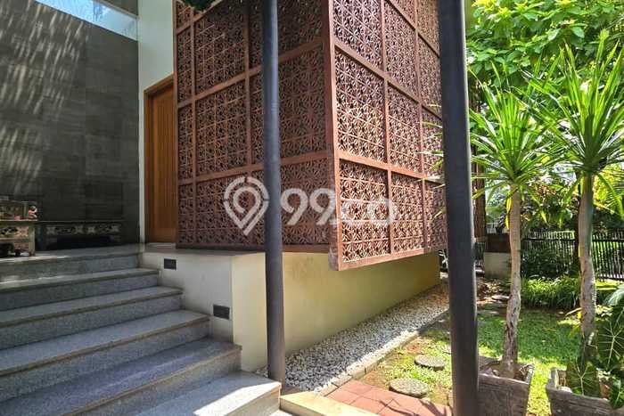 For Sale! Luxury House LT 660m2 Desain Elegan di Sektor 7-Bintaro For Sale! Luxury House LT 660m2 Desain Elegan di Sektor 7-Bintaro