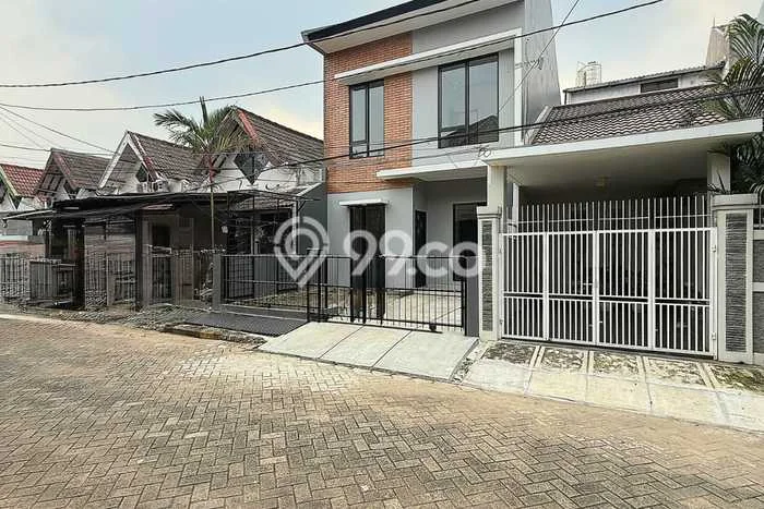 Jual Rumah Eksklusif 3 KT di Sektor 5 - Bintaro, Tangerang Selatan Jual Rumah Eksklusif 3 KT di Sektor 5 - Bintaro, Tangerang Selatan