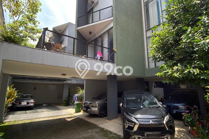 Rumah Elit Modern Tanpa Renovasi di Lebak Bulus Jakarta Selatan Rumah Elit Modern Tanpa Renovasi di Lebak Bulus Jakarta Selatan