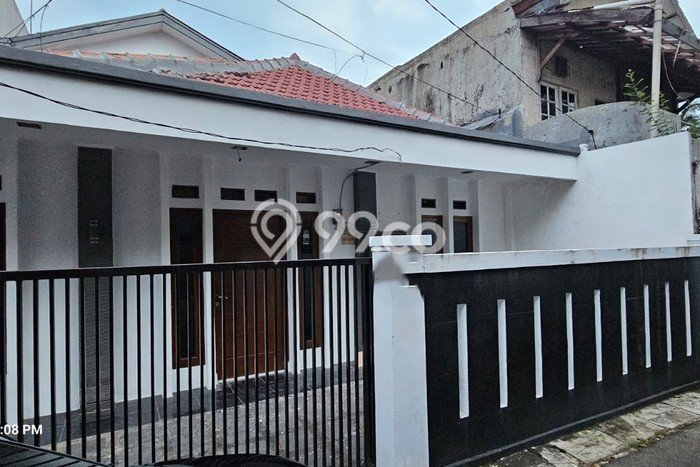 Lokasi strategis! Rumah siap pakai dikontrakkan di Tebet LB 256m2 Lokasi strategis! Rumah siap pakai dikontrakkan di Tebet LB 256m2