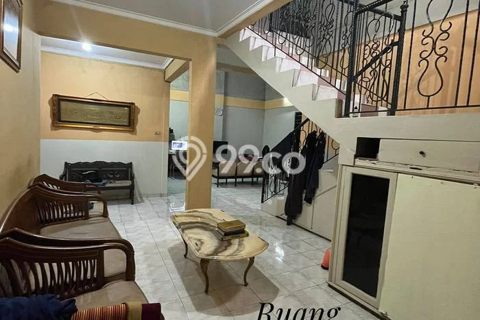 Rumah Luas Asri 5 KT Siap Pakai di Mekarsari Depok Rumah Luas Asri 5 KT Siap Pakai di Mekarsari Depok