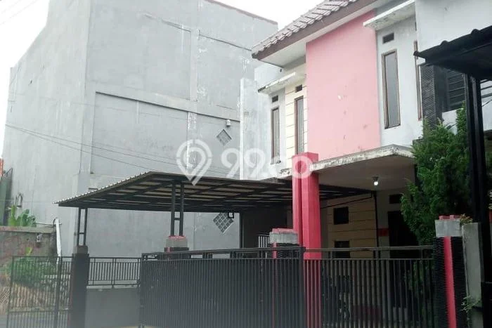 Disewakan! Rumah 5 Kamar Tidur &
4 Kamar Mandi di Bintara, Bekasi Disewakan! Rumah 5 Kamar Tidur &
4 Kamar Mandi di Bintara, Bekasi