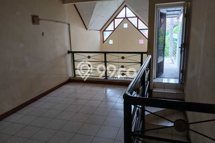 RARE UNIT! Rumah di Kemang Pratama, 2 KM, View Kota, Luas 90m² LB 88m² RARE UNIT! Rumah di Kemang Pratama, 2 KM, View Kota, Luas 90m² LB 88m²