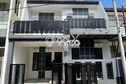 Dijual Hunian Rumah Terawat 4 Kamar di Sulfat, Malang Dijual Hunian Rumah Terawat 4 Kamar di Sulfat, Malang