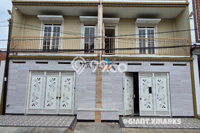 Unit Kost Dijual di Kawasan Lowokwaru Malang dengan 22 KT Unit Kost Dijual di Kawasan Lowokwaru Malang dengan 22 KT