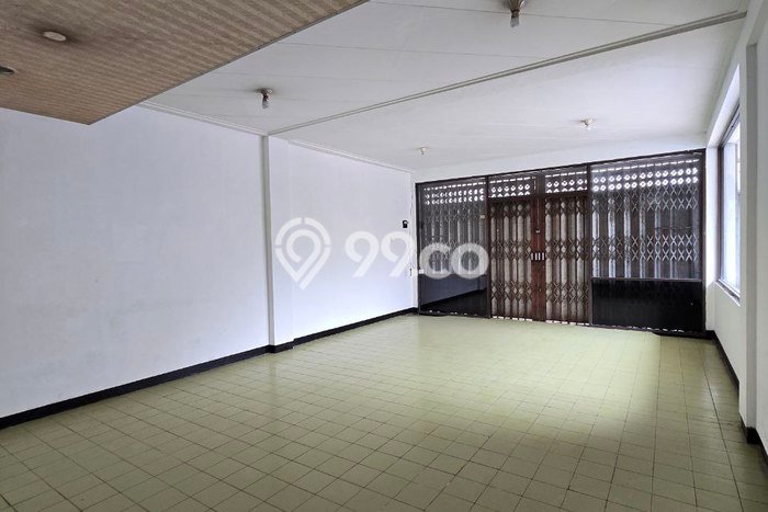 FOR SALE! Ruko di Klojen Malang, LT 60m2, LB 188m2 FOR SALE! Ruko di Klojen Malang, LT 60m2, LB 188m2