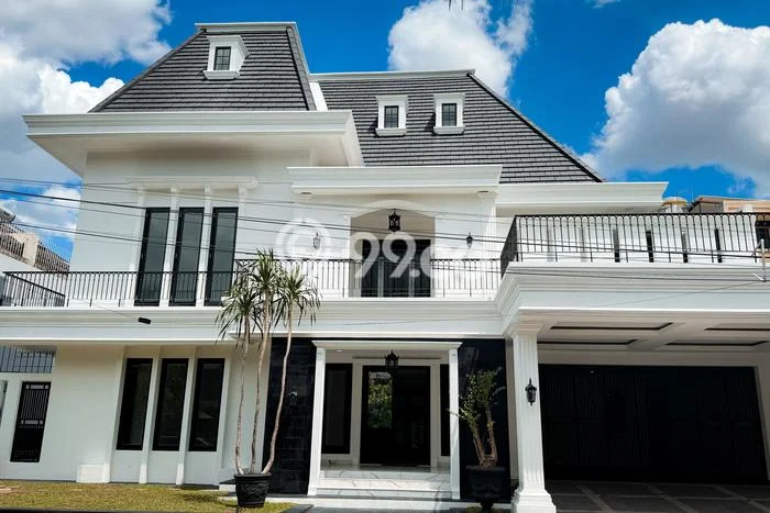 Dijual Rumah Mewah Elegan Dengan View Eksklusif di Sektor 8 - Bintaro, Tangerang Selatan Dijual Rumah Mewah Elegan Dengan View Eksklusif di Sektor 8 - Bintaro, Tangerang Selatan