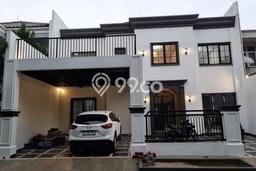 Ready to Use! Luxury House LT 300m2 Desain Elegan di BSD Ready to Use! Luxury House LT 300m2 Desain Elegan di BSD